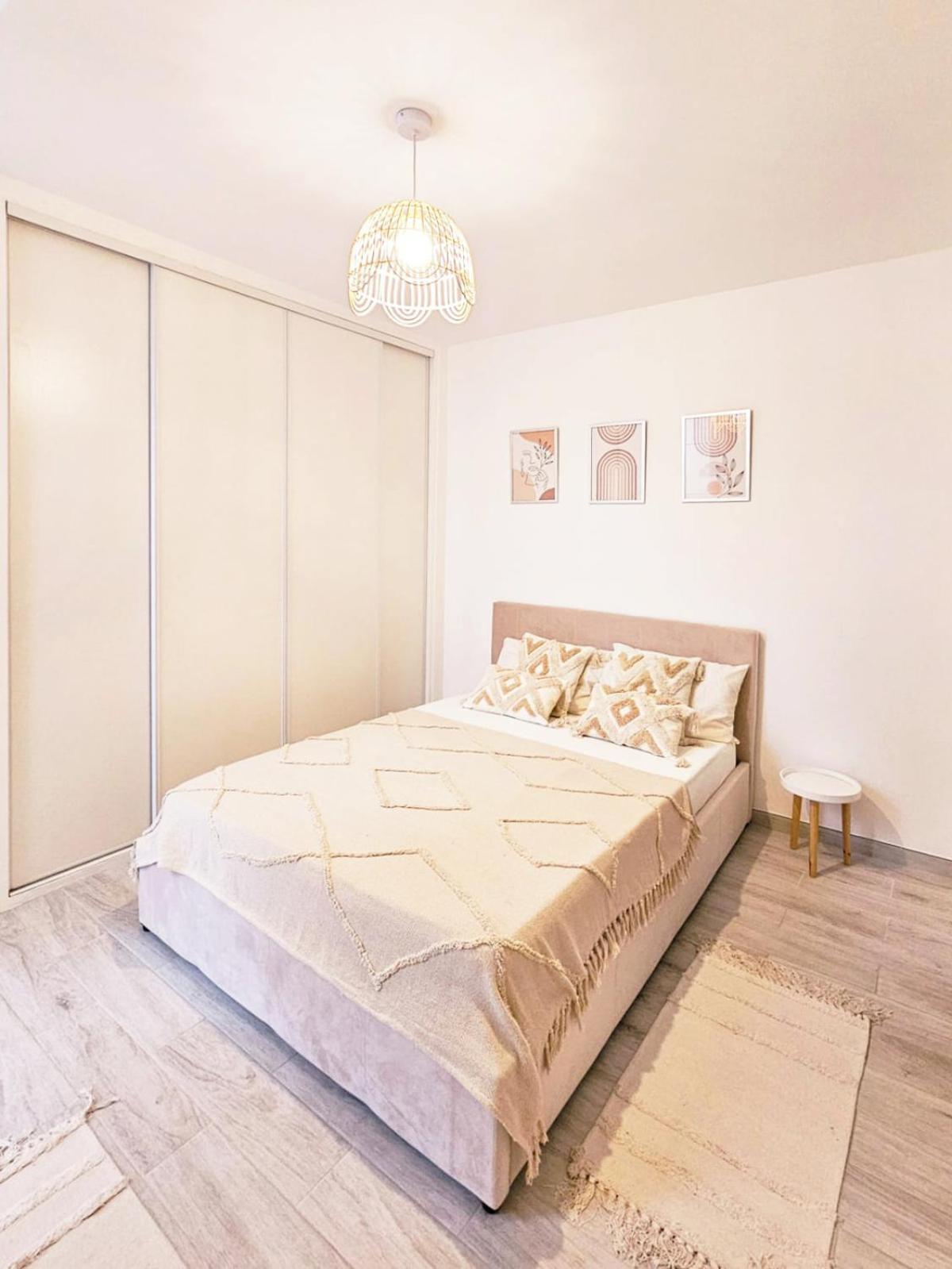 Ferienwohnung Bed & Breakfast - Entre Paris & Disneyland Roissy-en-Brie Exterior foto